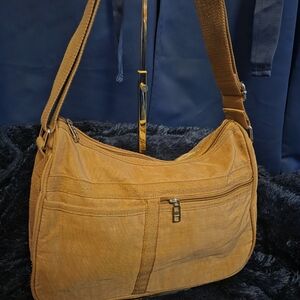 Bueno Camel Nylon Shoulder Bag | Multi-Pocket Lightweight Everyday Purse